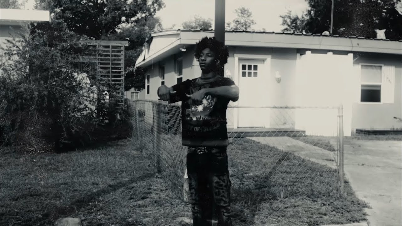 1600mike - Watch The Moon (Official Music Video) Long Live Quez 