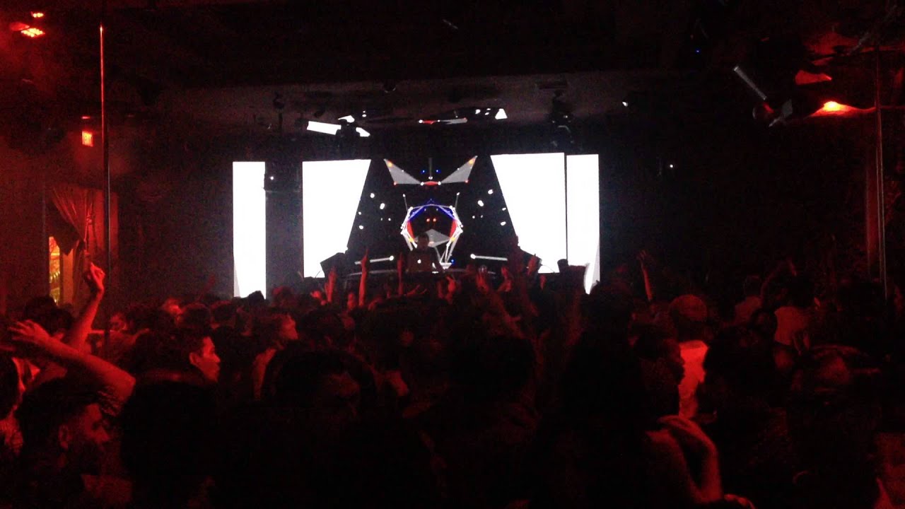 Madeon playing @Encore Beach Club Las Vegas