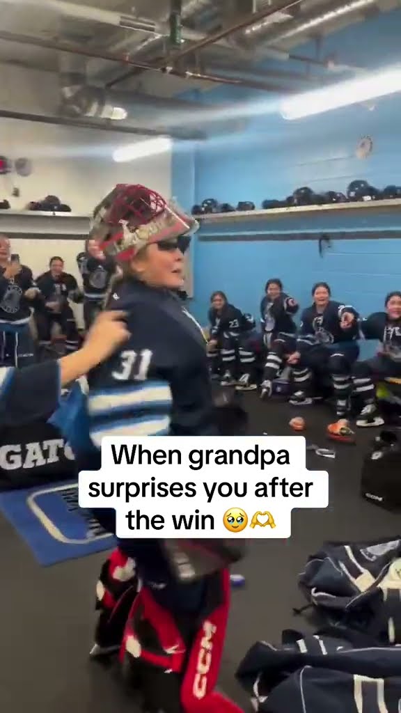 What a special moment ? (via officialhockeycanada/TT)