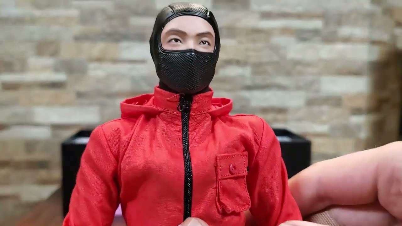 Ekuaz Studios - The Game Guard (Squid Games) - 1/6 Scale Unboxing