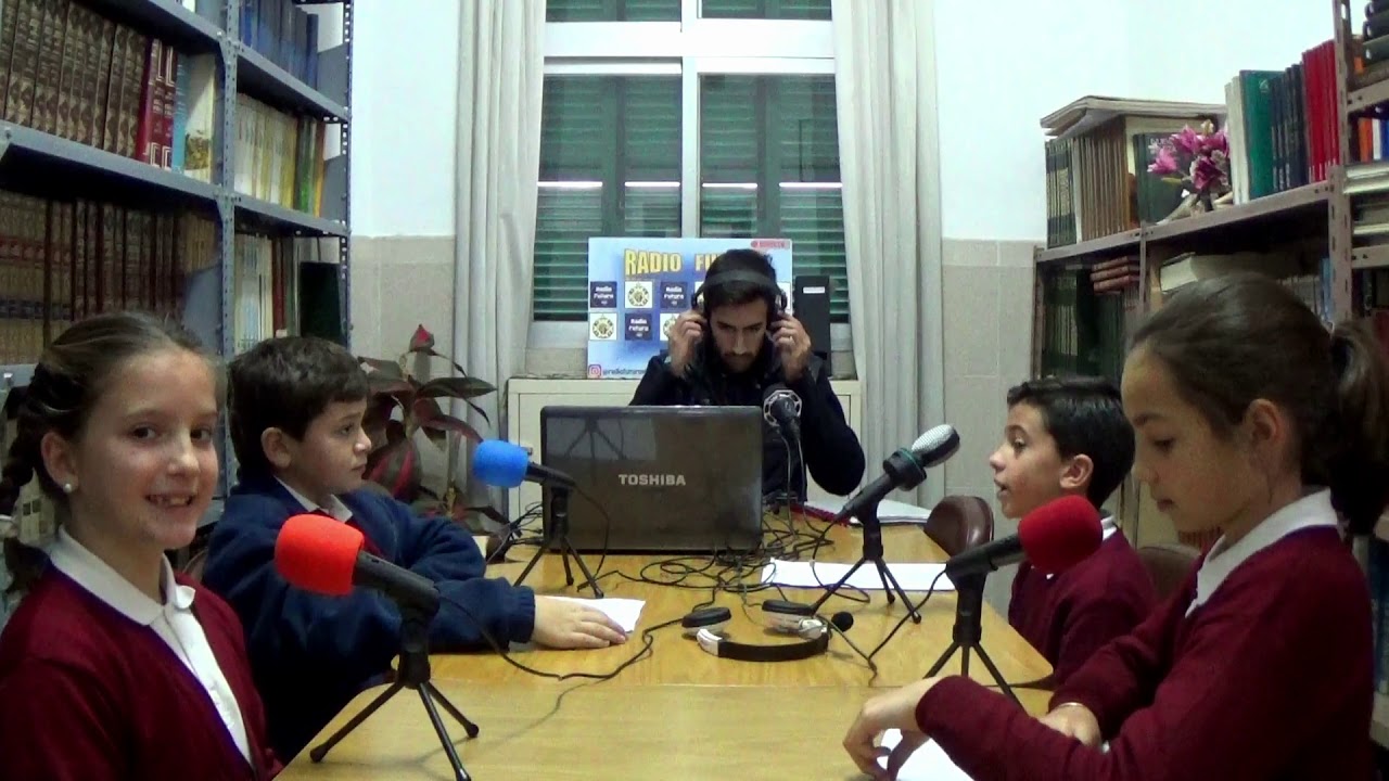 Radio Futuro Programa 8. Los curiositos YouTube