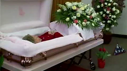 Qual a causa da morte da dona Clotilde?