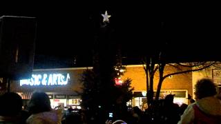 Lindenhurst Xmas tree lighting FAIL