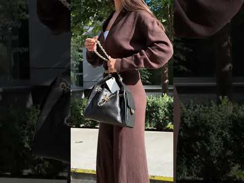 Сумка жіноча 25 Mini Handbag in Grained Calfskin Black/Gold, видео 2