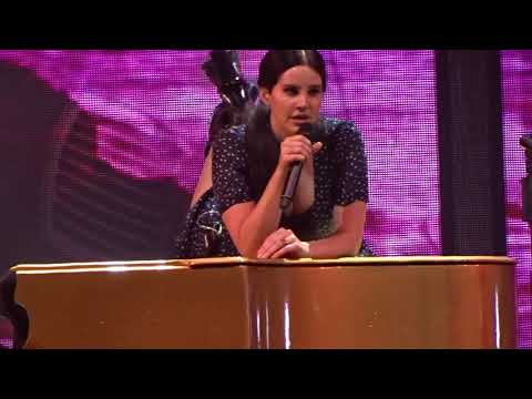 Lana Del Rey-White Mustang @Sydney 2018