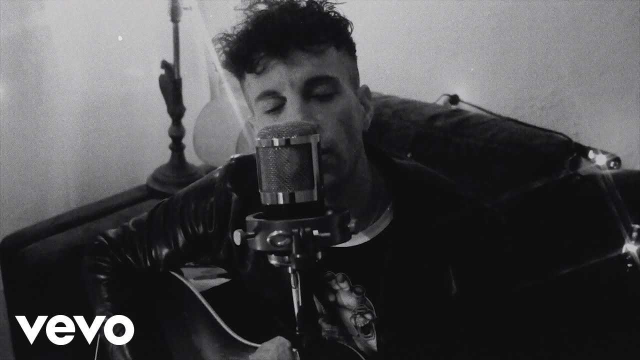 Guarda SHEARE - NY (Live Acoustic Version) su YouTube Guarda SHEARE - NY (Live Acoustic Version) su YouTube