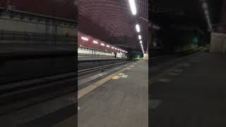 JR西日本 武田尾駅にて電車が通過