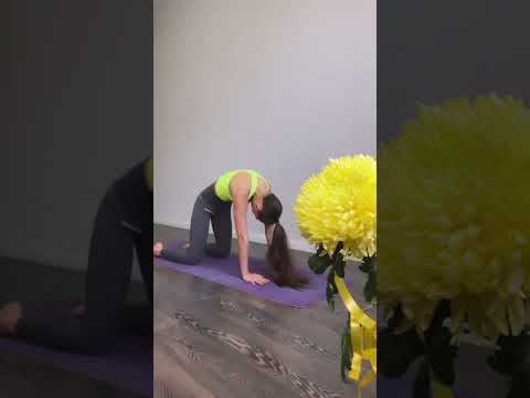 #лайфхак Хочешь пробудить своё тело за 1 мин? Повтори за мной! #yogaAlice #йога #alisa_demitrieva