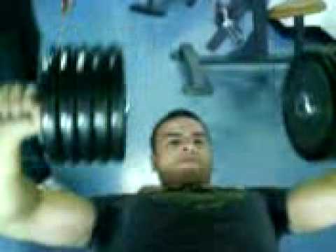 supino halter 50 kg 8 rep