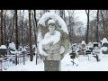 Возложили цветы у памятника Сергея Есенина.