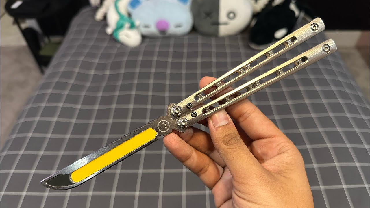 A Wonderfully Designed Balisong Trainer - Jimpy Designs Mashin - YouTube