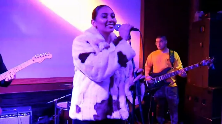 Marilyn Ford - Hurricane (Live at Burning Rage)