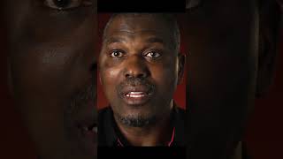 When a Teenager Hakeem Olajuwon Faced The NBA MVP Moses Malone 🐐🐐 #shorts  #nba