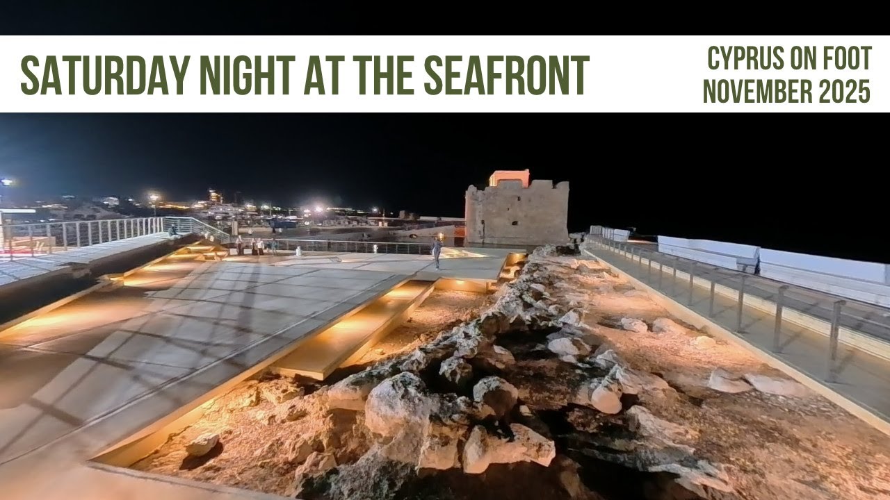 Набережная и гавань Пафоса в субботу вечером