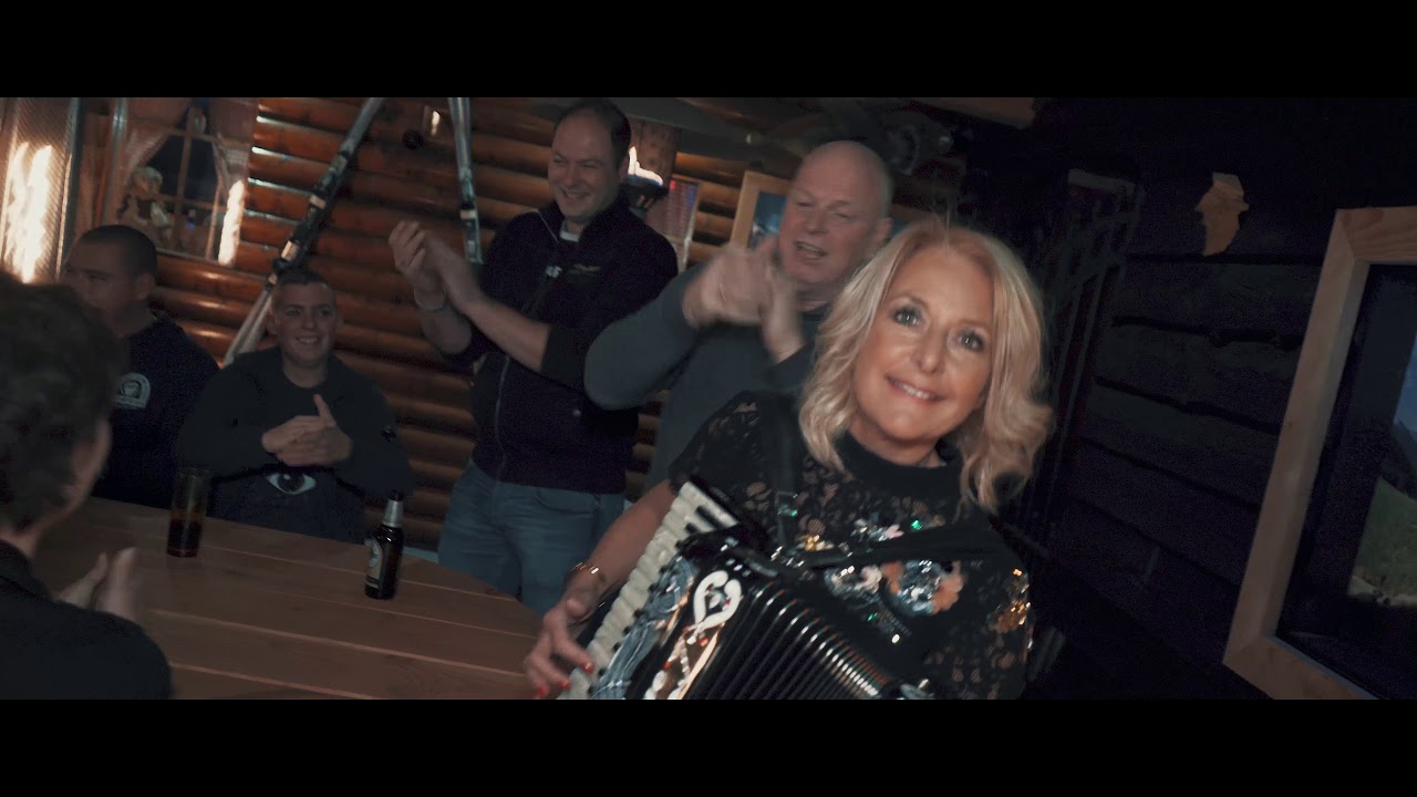 Crazy Accordeons Viva Bavaria (Officiële Videoclip) YouTube