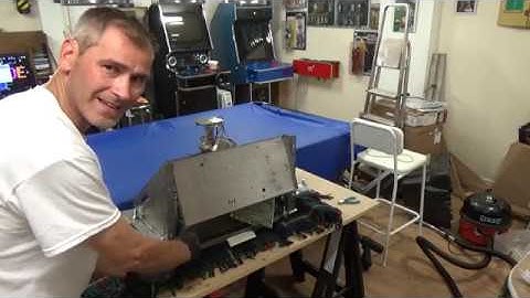 Gauntlet Arcade Cabinet Scratch build. Part 5 CRT TV Install