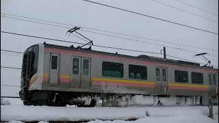 雪を付着させながら進むE129系A24+A6編成　信越本線下り普通435M