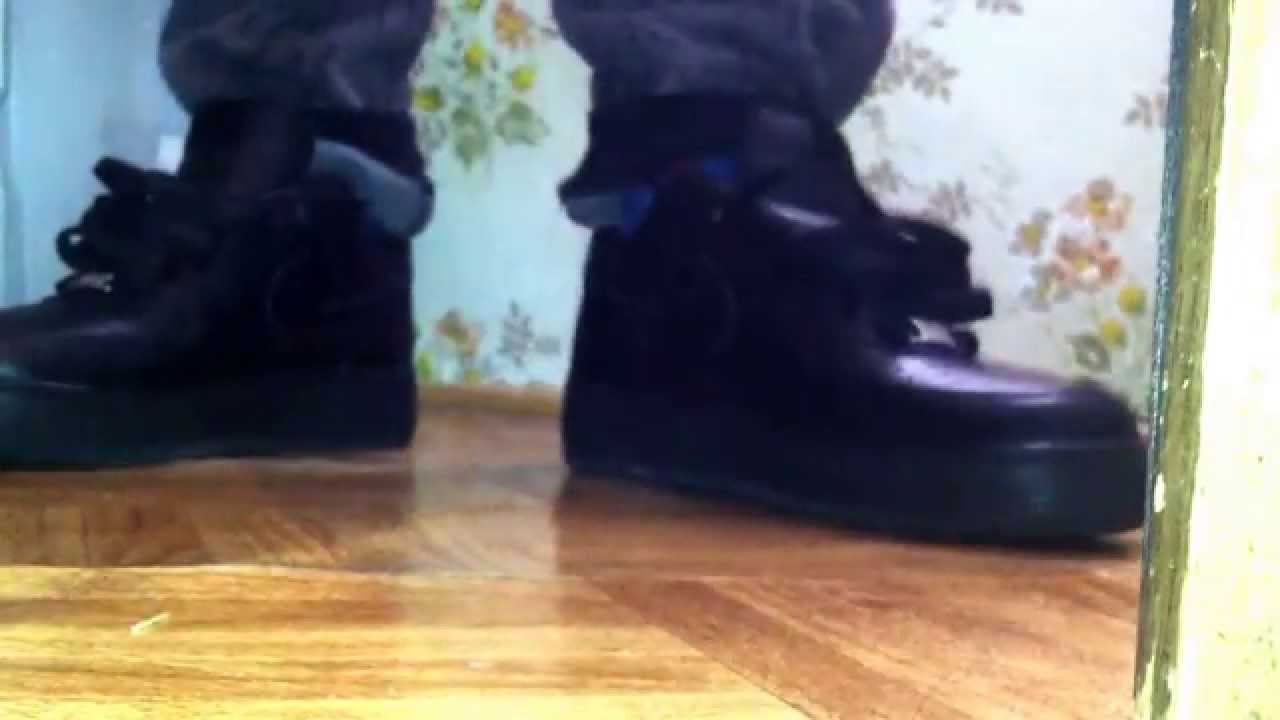 0'7 All Black Air Force One Low's On Foot Review - YouTube