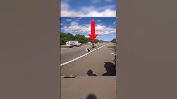 Bikers Run From Police In Daylight