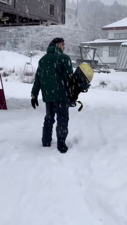 Dony Haryono and Wilda Siti Nurfadhilah honeymoon while enjoying the snow