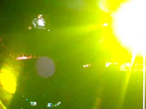 How Does It Feel - Keri Hilson - Ne-Yo Concert (Lo...