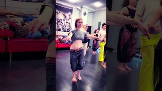 Трайбл фьюжн беллиданс в Москве с Агапией Савицкой. Tribal Fusion bellydance class