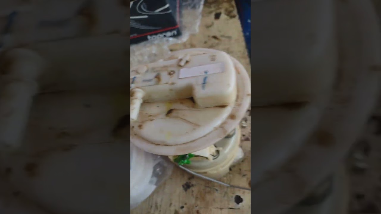 Renault Duster falla en bomba de gasolina 