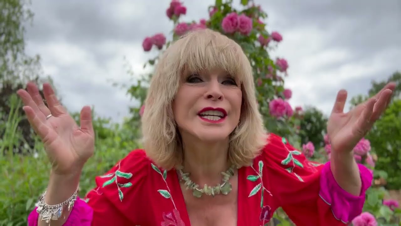 Toyah - Roses In Chains (Official Video) video thumbnail