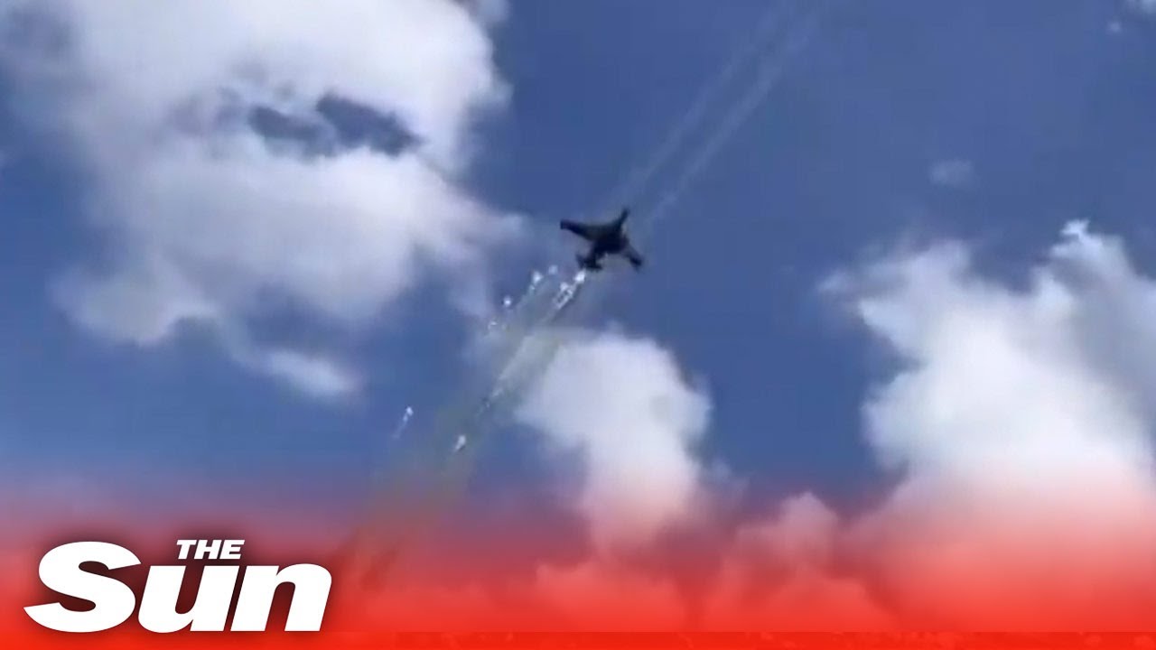 Ukrainian fighter jets hunt down Russian planes and unleash missiles