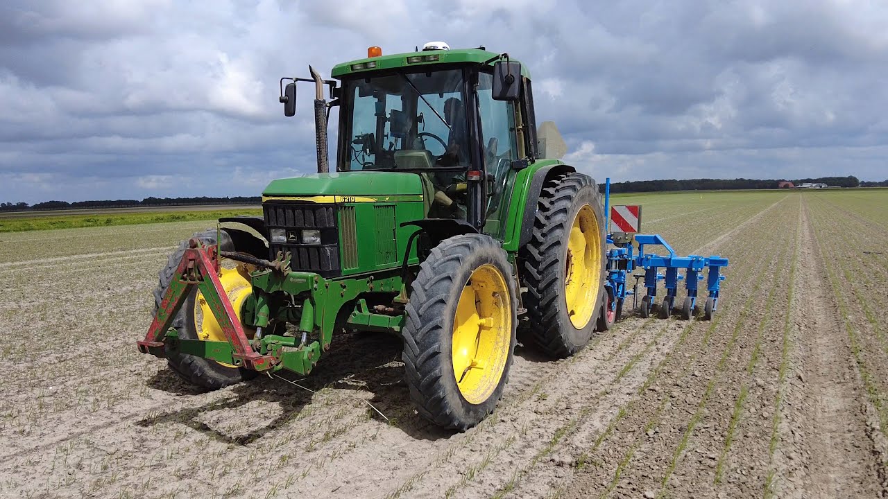John Deere 6210 Hoeing Onions - Camera based weed control - Uien Schoffelen met Lemken EC Weeder 😎