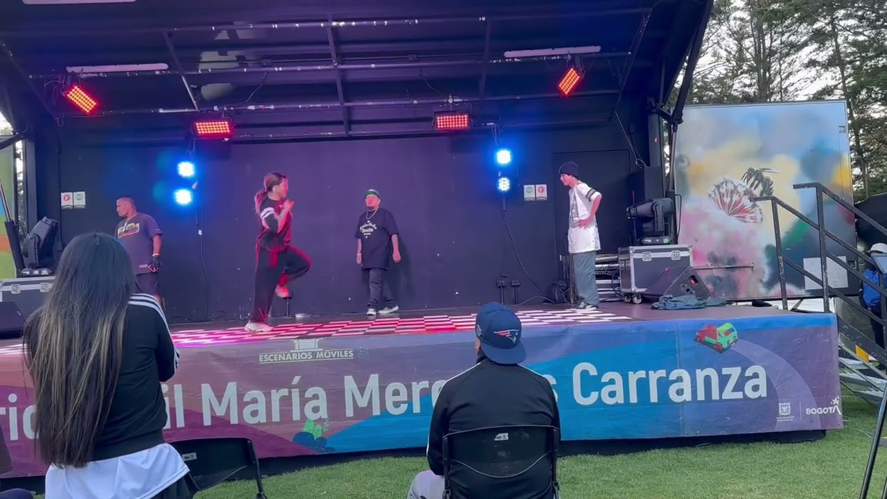 Bboy Joshua vs bgril Natt semifinal en la tarima alternativa en hip hop al parque 