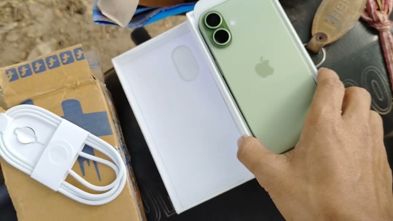 iPhone 17 Flipkart Open Box Delivery | Flipkart Delivery boy iPhone 17 Unboxing | Open Box Delivery