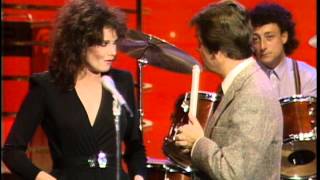 Vignette de la vidéo "Dick Clark Interviews Motels - American Bandstand 1982"