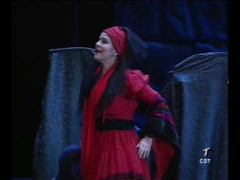 Nancy Fabiola HERRERA sings Bruja from Ruperto Cha...