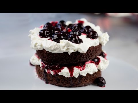 How to Make Chocolate Cherry Cake
