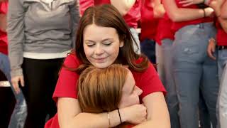 UofL students rise for raiseRED