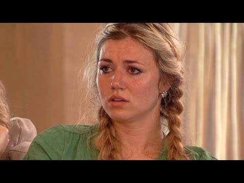 Jolien in SHOCK door bizarre beelden! - TEMPTATION ISLAND