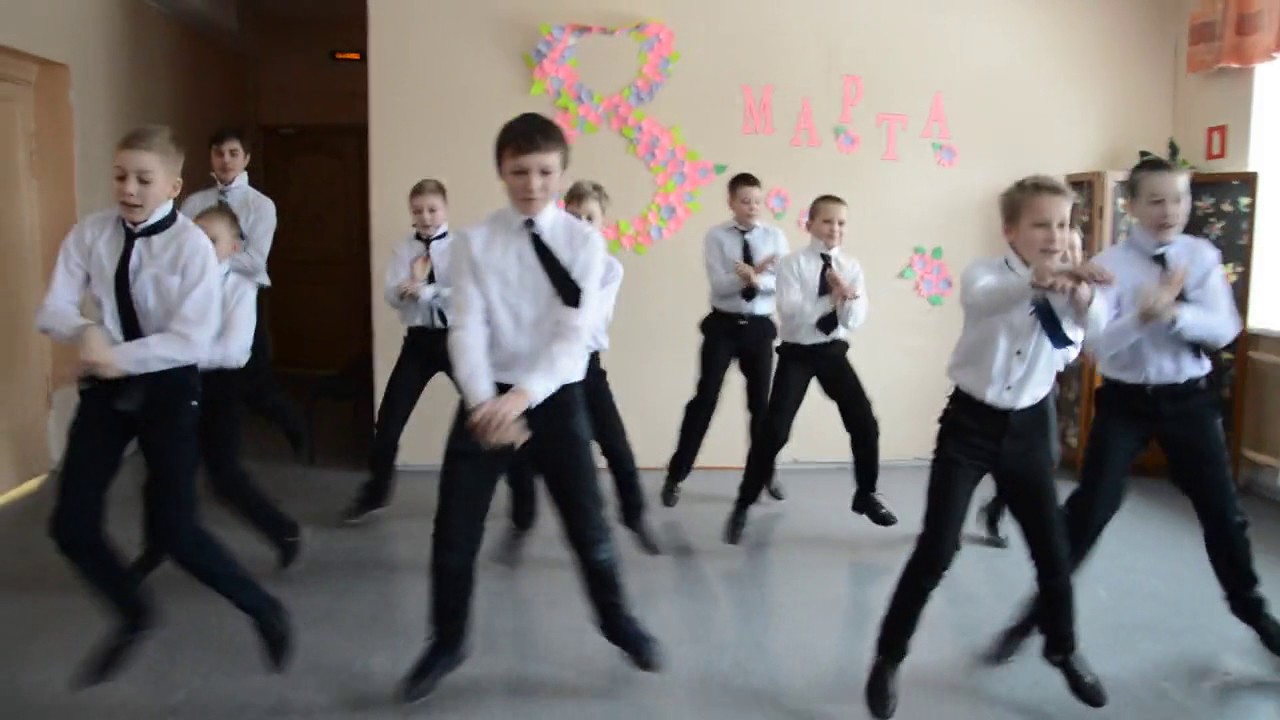 Танец джентльменов на выпускной