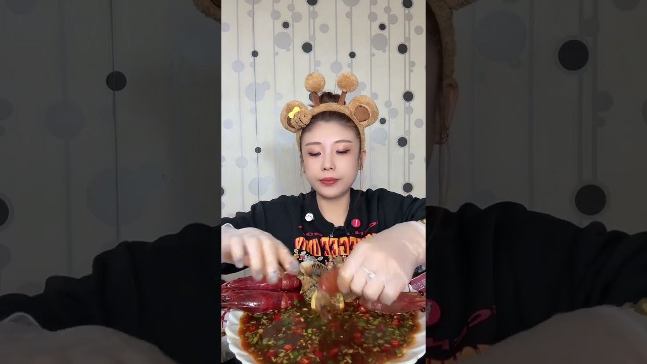 Lunar New Year's Eve: 8 Days of Delight & Tradition