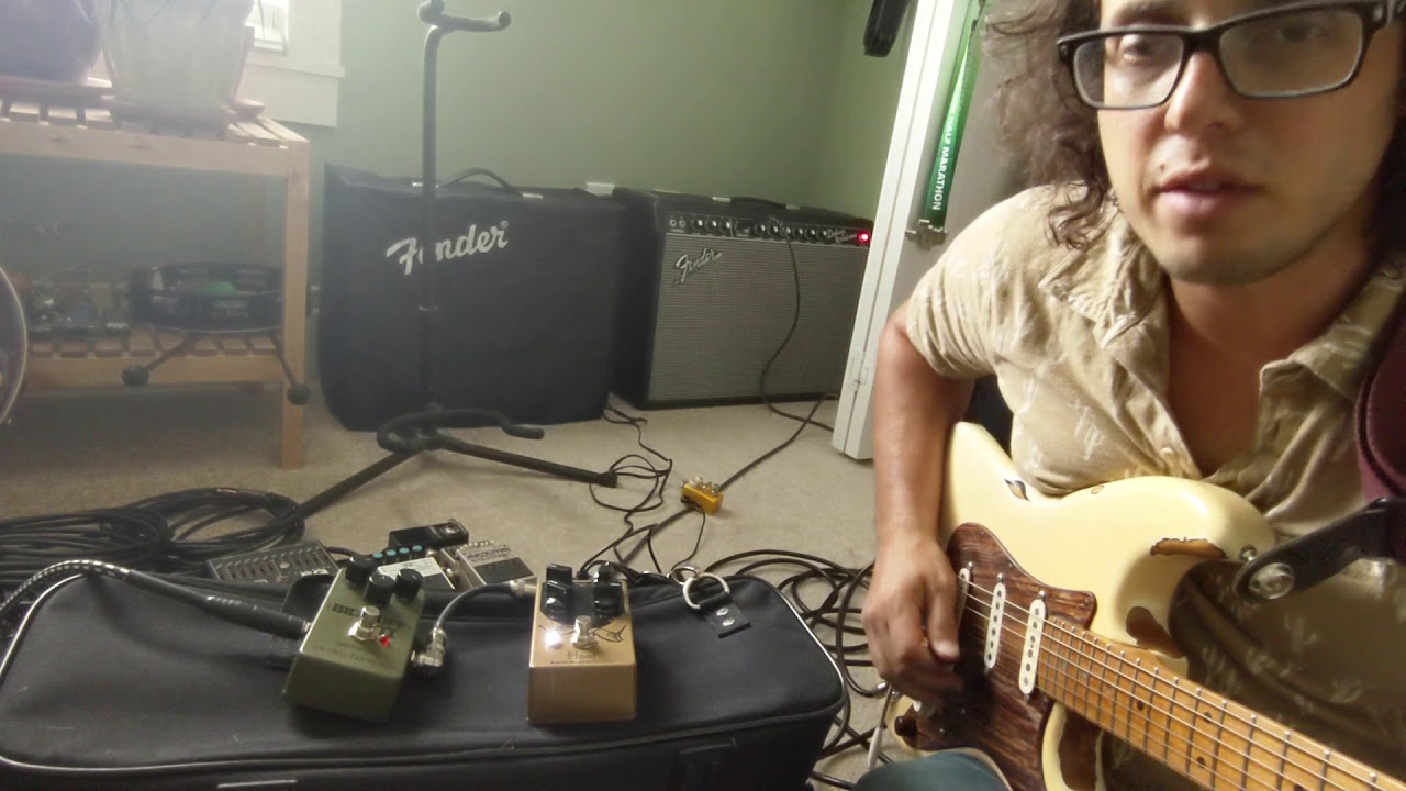 Earthquaker Devices Hoof vs. EHX Green Russian Big Muff - YouTube