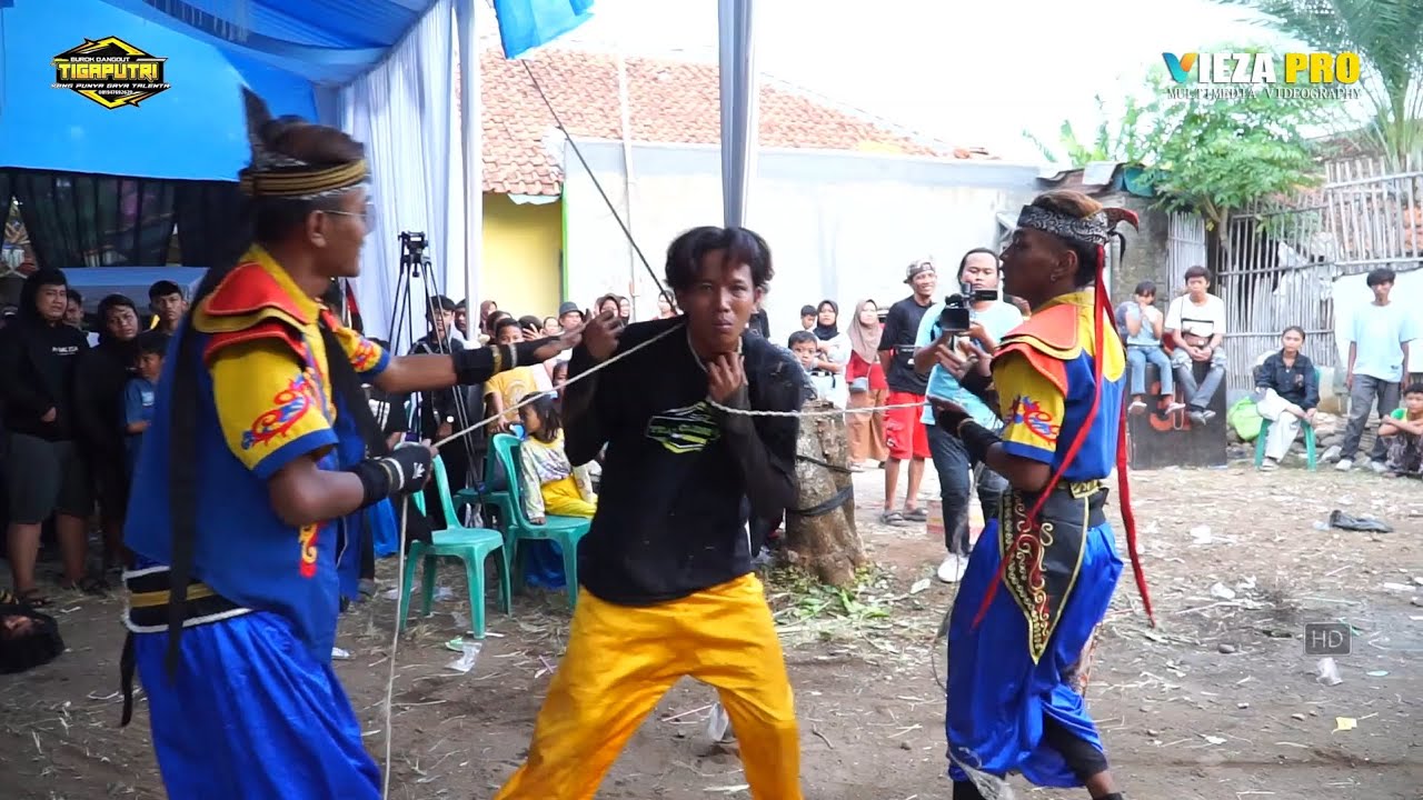 J4NGAN DITONTON KALAU GAK BER4NI ~ BUROK DANGDUT TIGA PUTRI SHOW SUSUKAN AGUNG - CIREBON 07/08/2024