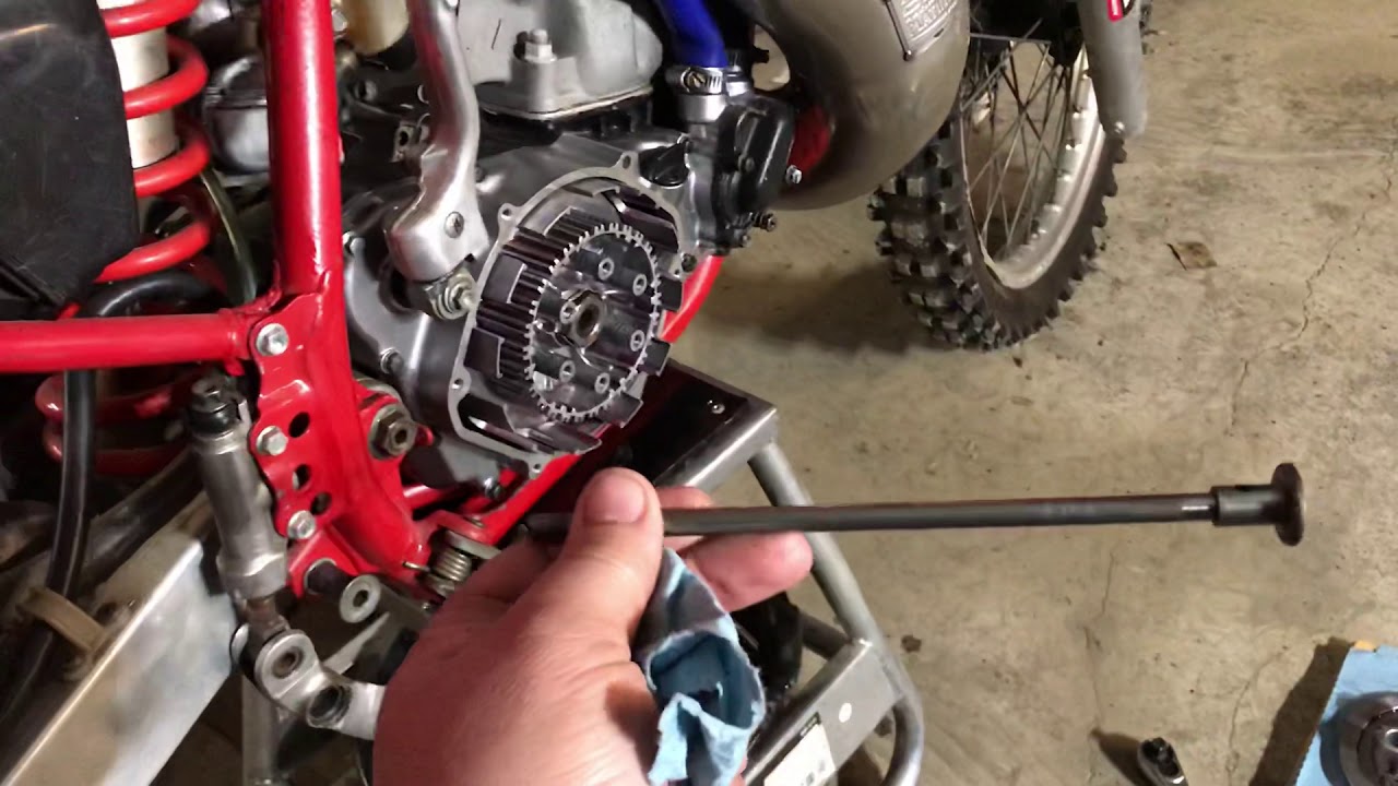 Honda CR500 clutch problem. YouTube