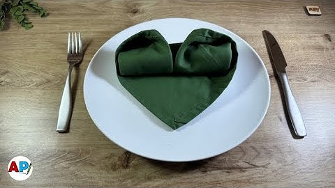 Come piegare un tovagliolo di stoffa - Piega a forma di cuore | Decorazioni per la tavola