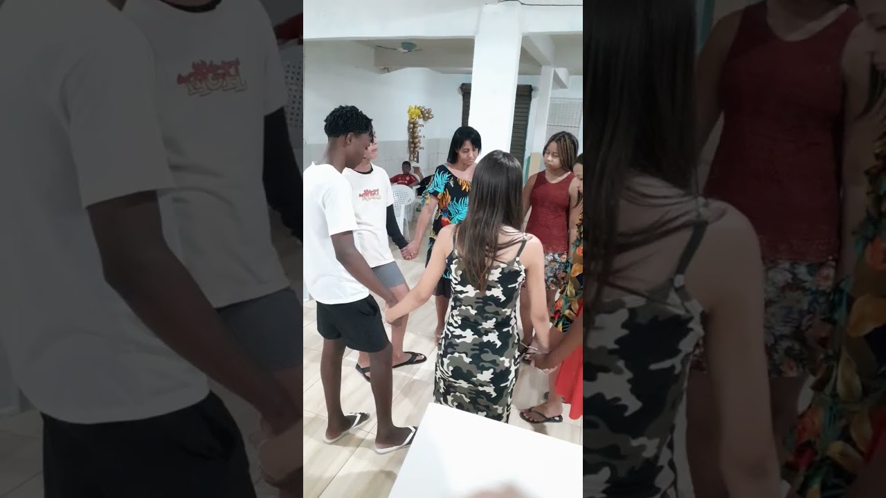 Jovens após ensaios, orando a Deus 🙏🙌