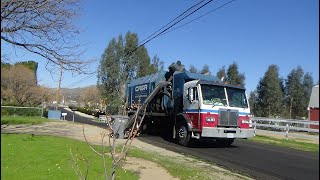 Cr&r Garbage Truck On Trash ~ 57380