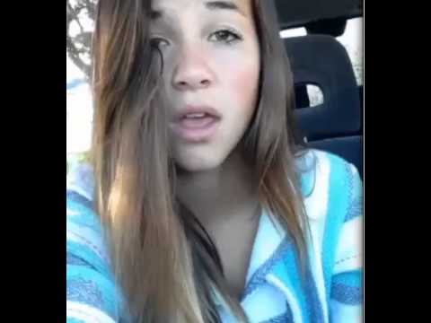 La agarran tomándose una foto de una BUBI pal face. - YouTube