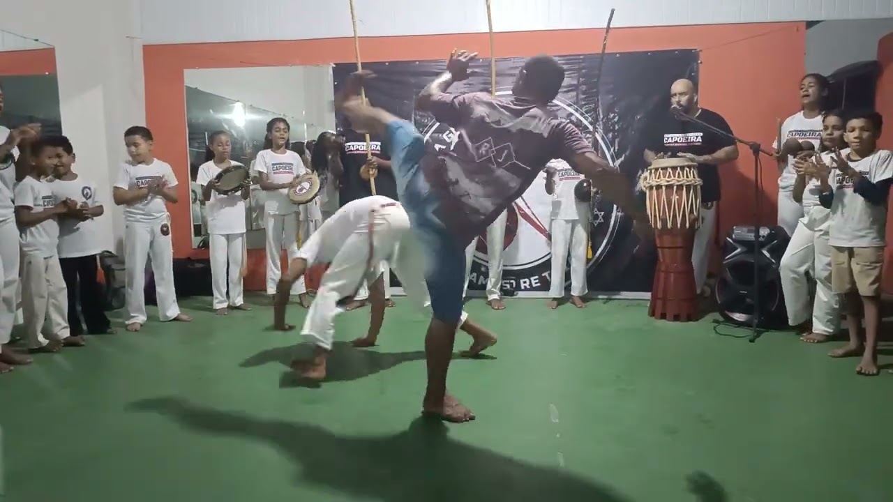 #045  /26 - ESCOLA GUARARAPES DE CAPOEIRA  - AULÃO E RODA DO CONTRAMESTRE THIAGO