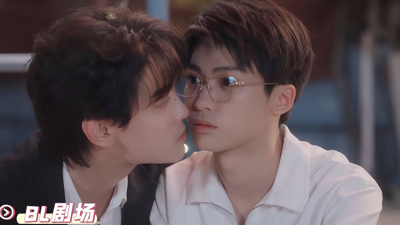 След от поцелуя! Холодный богач: Конфету — МОЕЙ девушке! Ревнивец взорвался! 💔🍬