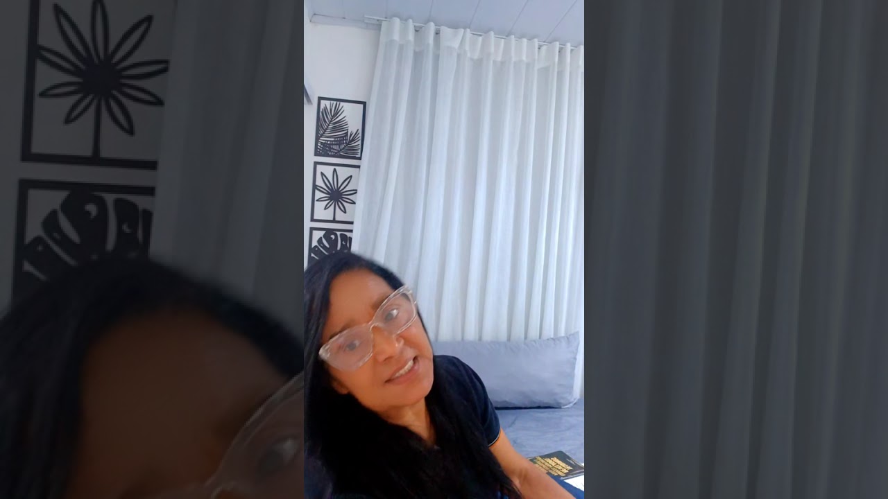 E todo  aquele  que  não  foi achado  no livro  da ,será  lançado  no inferno. 