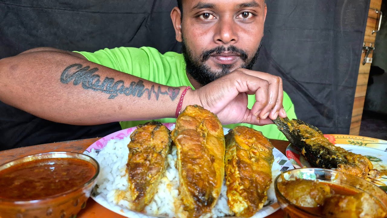 Eating Spicy Fish Curry With Rice #odiavlog #foodie #fullvideo #mukbang #indianfood 